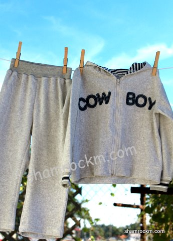 Track Suit with COWBOY-applique embroidery